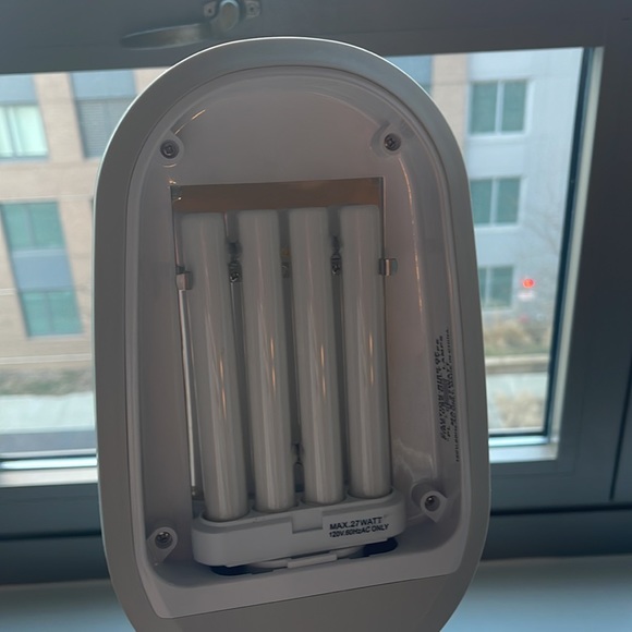 Natural Light Desk Lamp - Picture 6 of 6